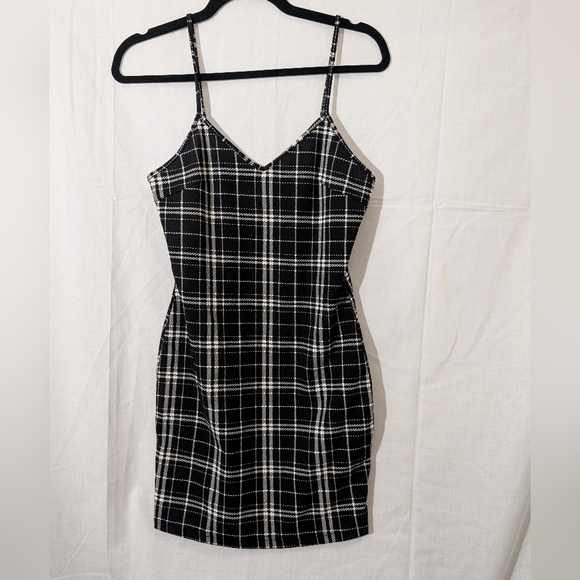 SHEIN Dresses & Skirts - Black And White Plaid Bodycon Dress, Size Small